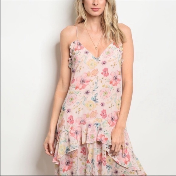❣️Sale was $45 down sizing❣️ Ruffled floral high low dress - Picture 3 of 5